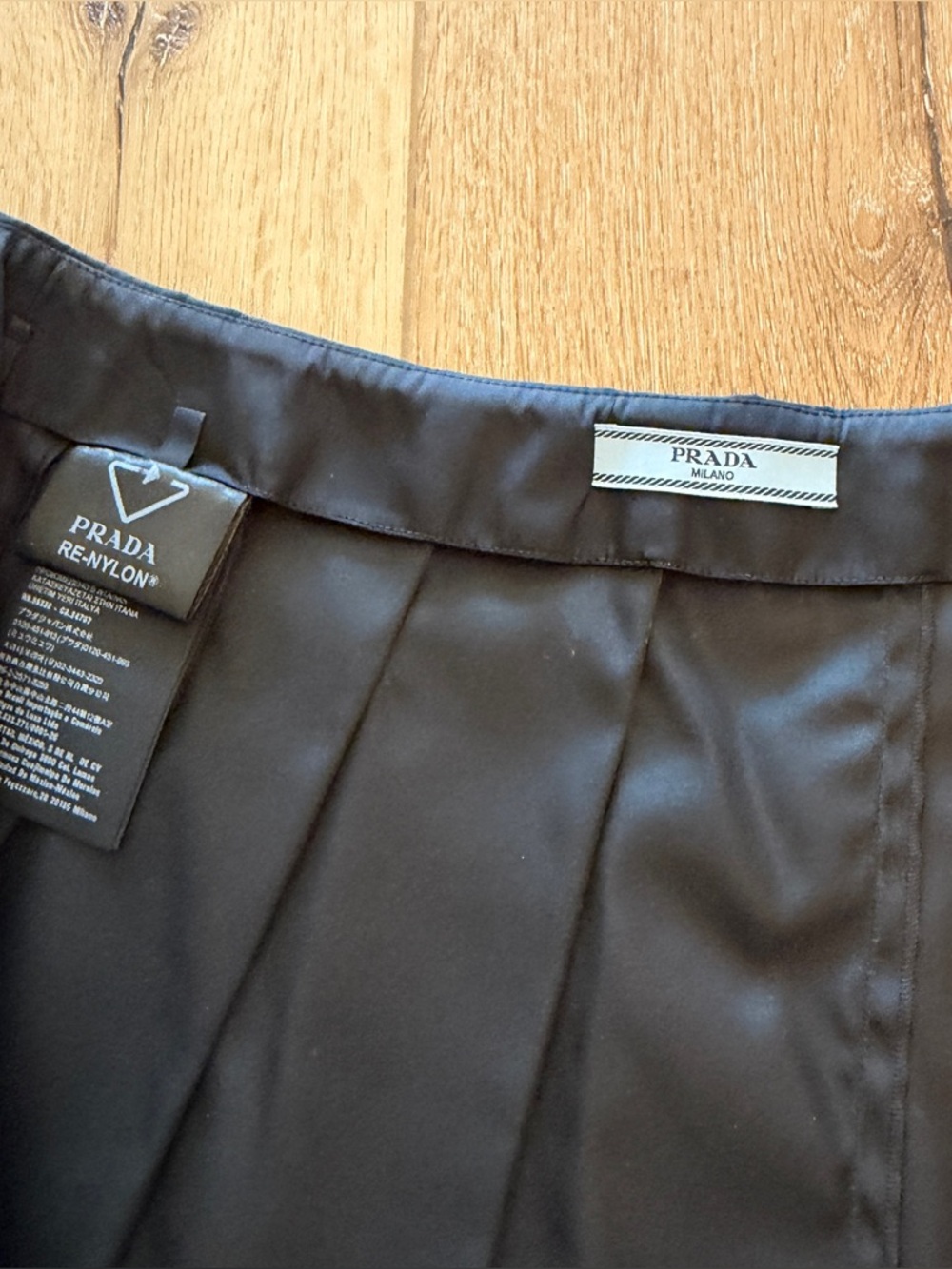 Prada Pleated Re-Nylon miniskirt - Picture 7 of 14